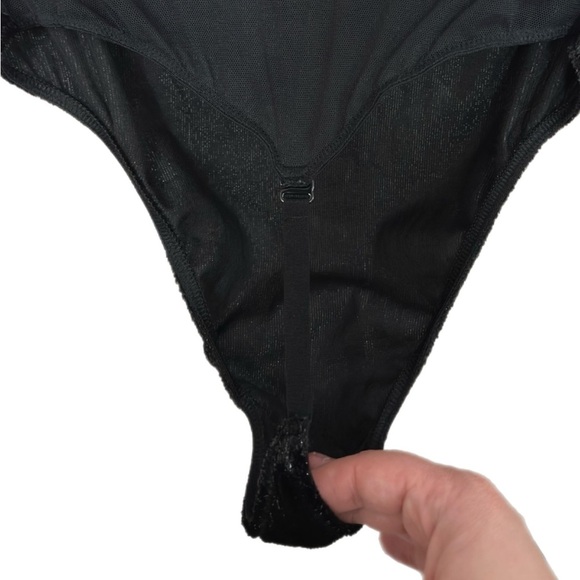 Victoria's Secret Very Sexy Velvet Plunge Thong bodysuit - Picture 4 of 7